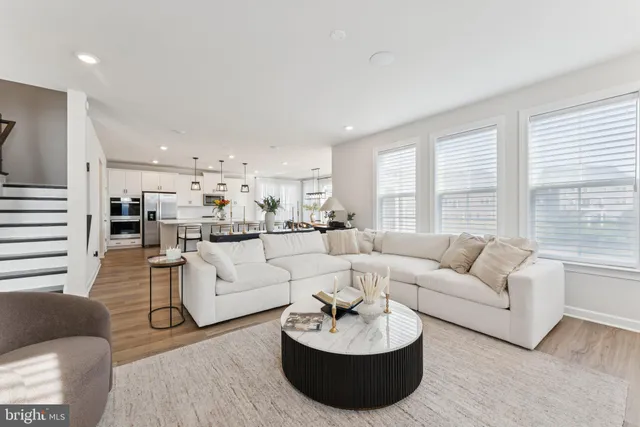 $6,000 | 14905 Heather Bloom Drive, Woodbridge, VA 22193