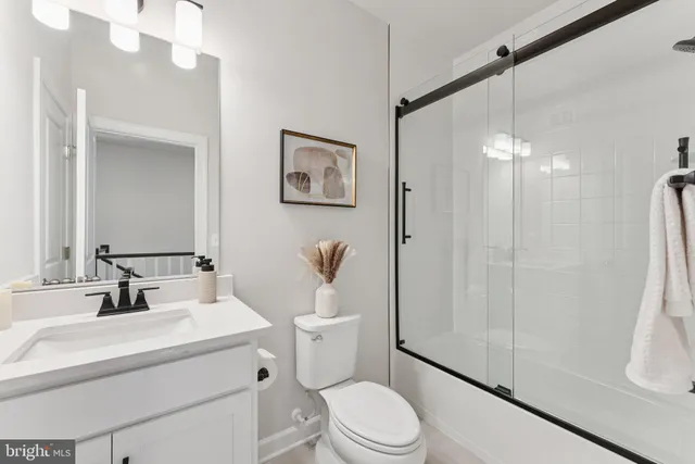 $6,000 | 14905 Heather Bloom Drive, Woodbridge, VA 22193