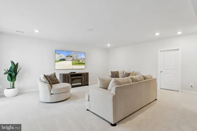 $6,000 | 14905 Heather Bloom Drive, Woodbridge, VA 22193