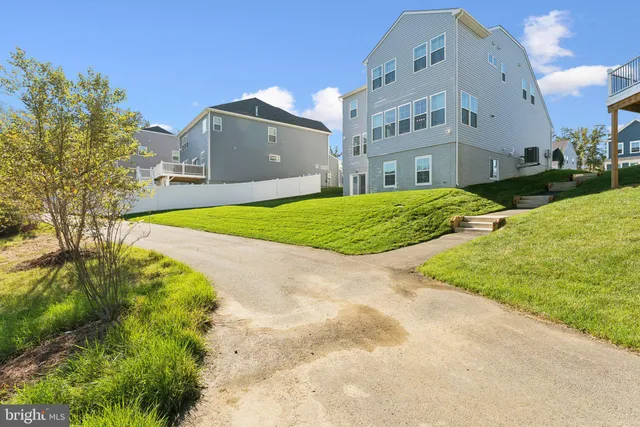 $6,000 | 14905 Heather Bloom Drive, Woodbridge, VA 22193