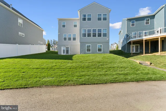 $6,000 | 14905 Heather Bloom Drive, Woodbridge, VA 22193