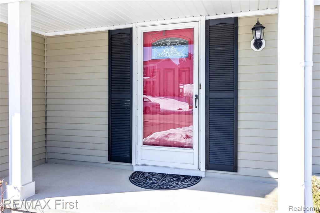 283 Whitney Drive Rochester Hills, MI 48307 - Photo 16 of 56