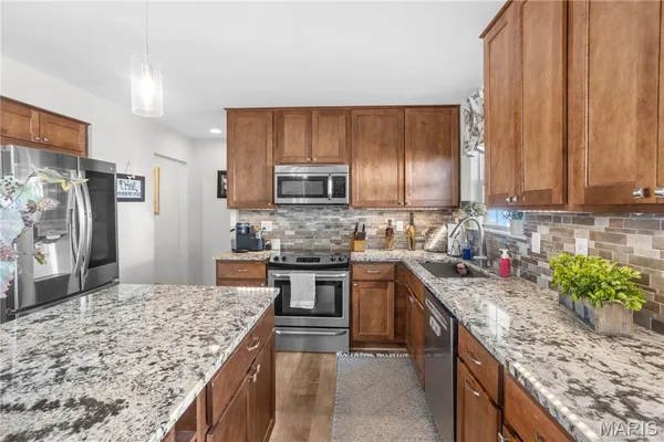 $430,000 | 1137 Big Sky Drive, Fenton, MO 63026