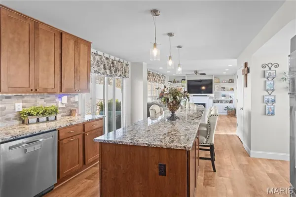 $430,000 | 1137 Big Sky Drive, Fenton, MO 63026