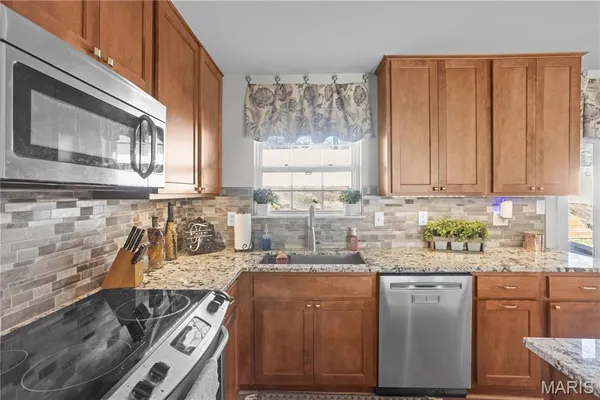 $430,000 | 1137 Big Sky Drive, Fenton, MO 63026