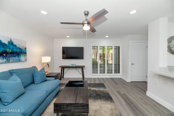 $4,995 | 5221 North 24th Street, Unit 106, Phoenix, AZ 85016