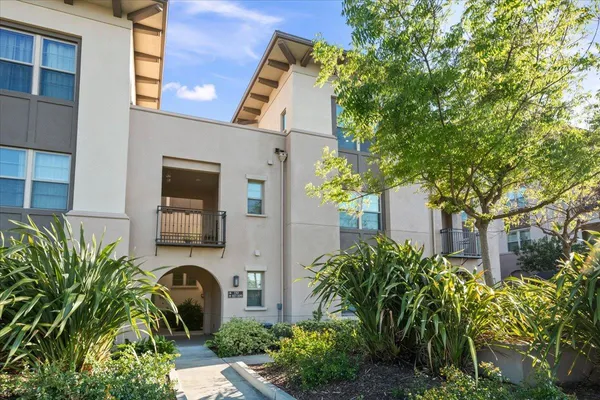 $1,240,000 | 1087 Bigleaf Place, Unit 109, San Jose, CA 95131