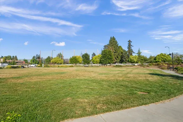 $1,240,000 | 1087 Bigleaf Place, Unit 109, San Jose, CA 95131