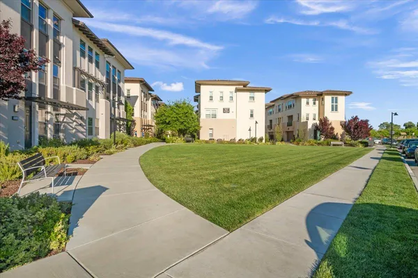 $1,240,000 | 1087 Bigleaf Place, Unit 109, San Jose, CA 95131
