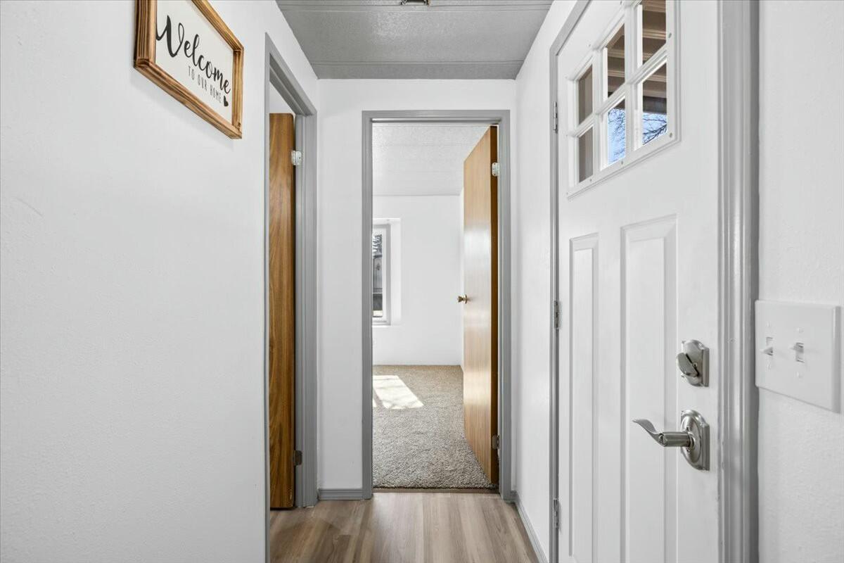 470 Old Highway 62, Unit 40 Eagle Point, OR 97524 - Photo 18 of 22 Hallway