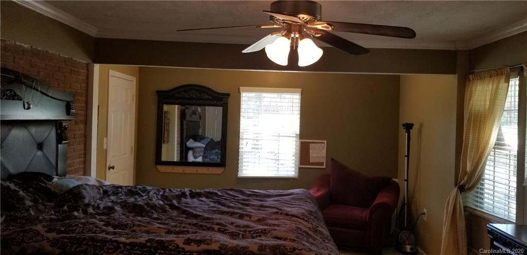 2923 Sunset Road Charlotte, NC 28216 - Photo 28 of 29 Gallery Image 28