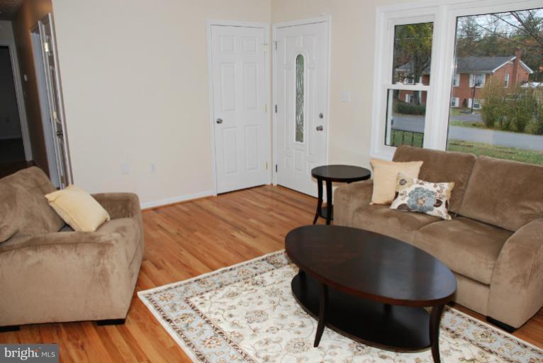110 Williamson Road Winchester, VA 22602 - Photo 7 of 20 Family Room