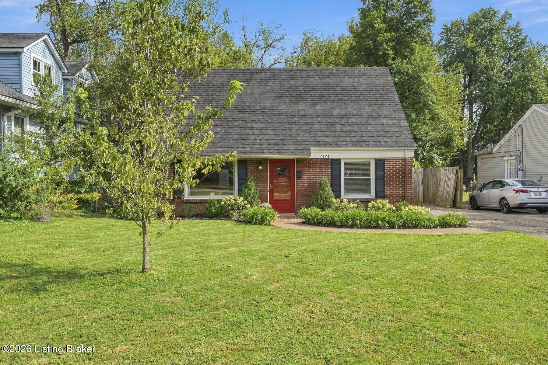 2424 Clarendon Avenue Louisville, KY 40205 - Photo 1 of 23 photo_online_001