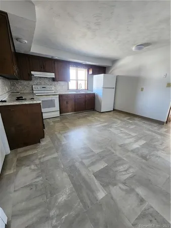 $1,400 | 190 Divinity Street, Bristol, CT 06010