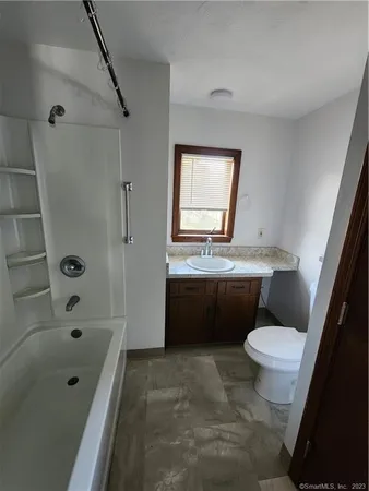 $1,400 | 190 Divinity Street, Bristol, CT 06010