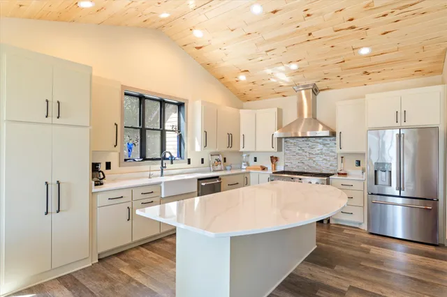 $1,295,000 | 4238 Thunder Lake Lodge Drive Northeast, Remer, MN 56672