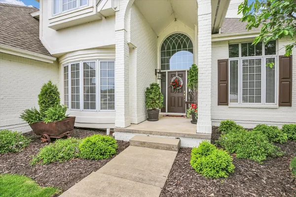 $550,000 | 3005 East Stone Creek Boulevard, Urbana, IL 61802