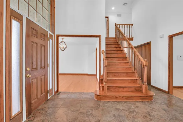 $550,000 | 3005 East Stone Creek Boulevard, Urbana, IL 61802