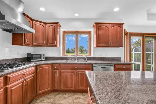 $550,000 | 3005 East Stone Creek Boulevard, Urbana, IL 61802