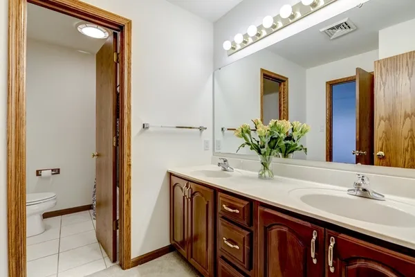 $550,000 | 3005 East Stone Creek Boulevard, Urbana, IL 61802