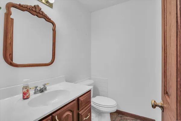 $550,000 | 3005 East Stone Creek Boulevard, Urbana, IL 61802