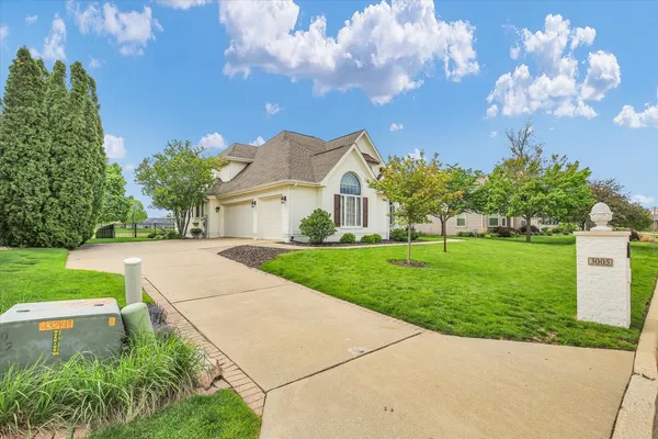 $550,000 | 3005 East Stone Creek Boulevard, Urbana, IL 61802