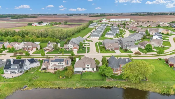 $550,000 | 3005 East Stone Creek Boulevard, Urbana, IL 61802