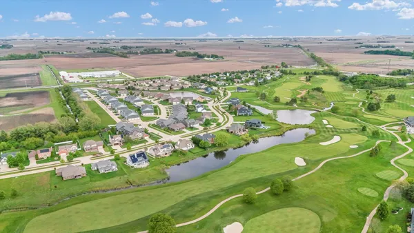 $550,000 | 3005 East Stone Creek Boulevard, Urbana, IL 61802