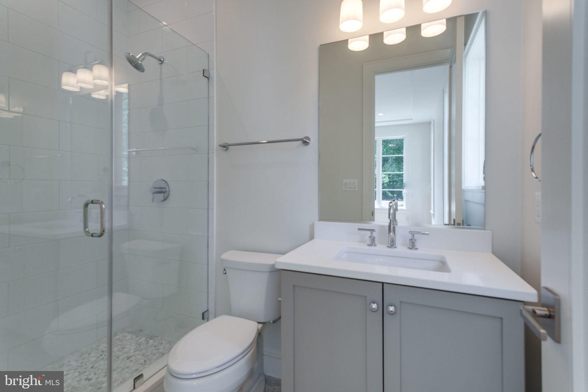 4108 North Ridgeview Road Arlington, VA 22207 - Photo 9 of 60 Gallery Image 9