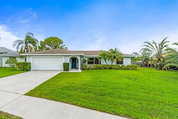 $3,900 | 1849 Tulip Lane, Wellington, FL 33414