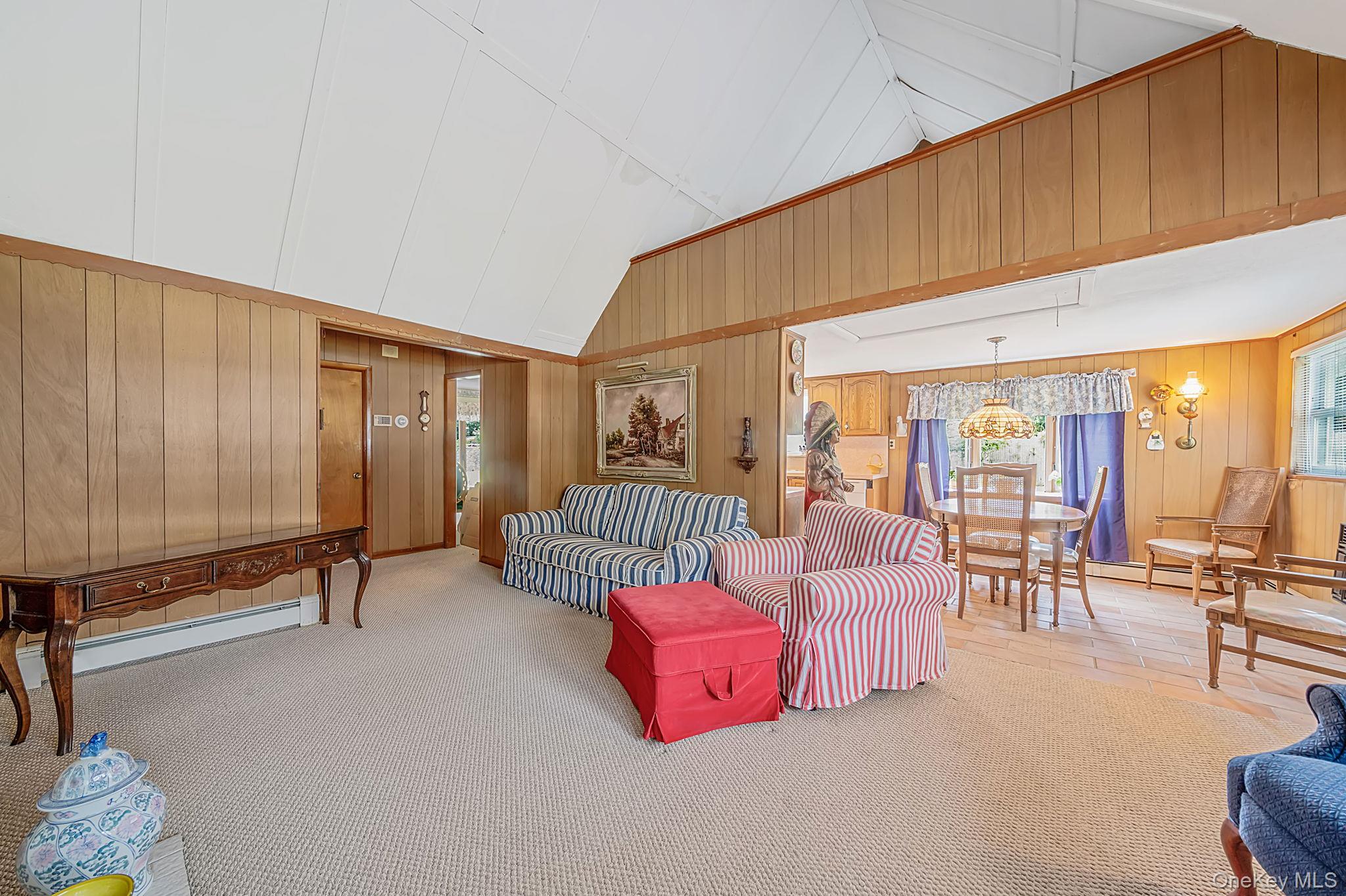1 East Jackwill Road East Patchogue, NY 11772 - Photo 4 of 32