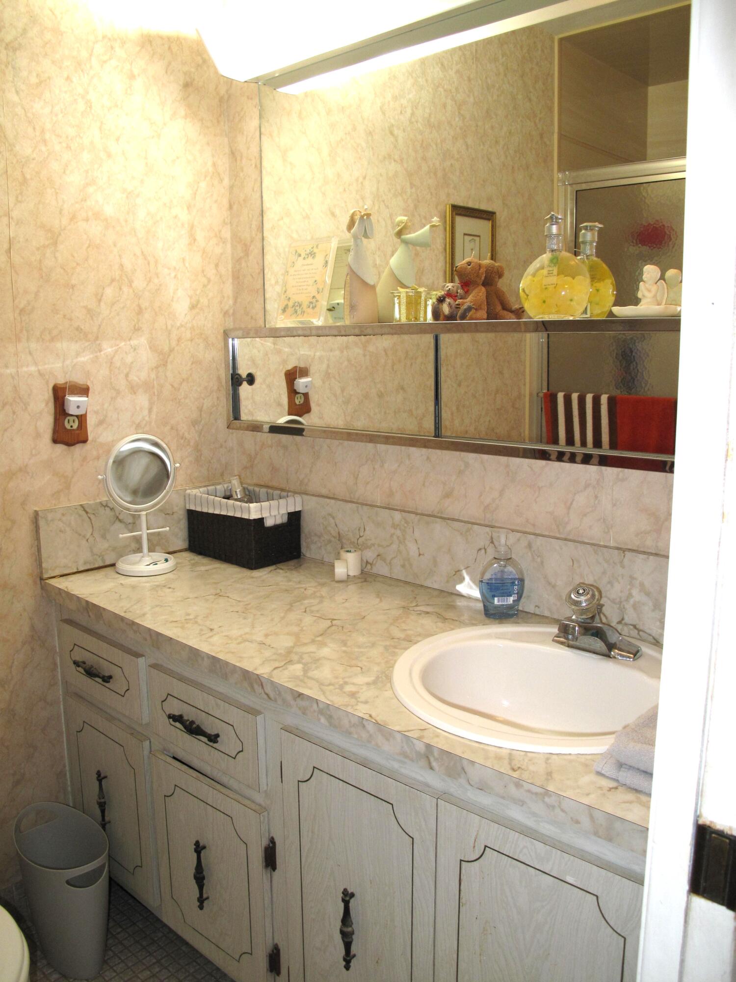 1295 High Point Place North, Unit A Delray Beach, FL 33445 - Photo 12 of 42 Guest Bathroom (1)