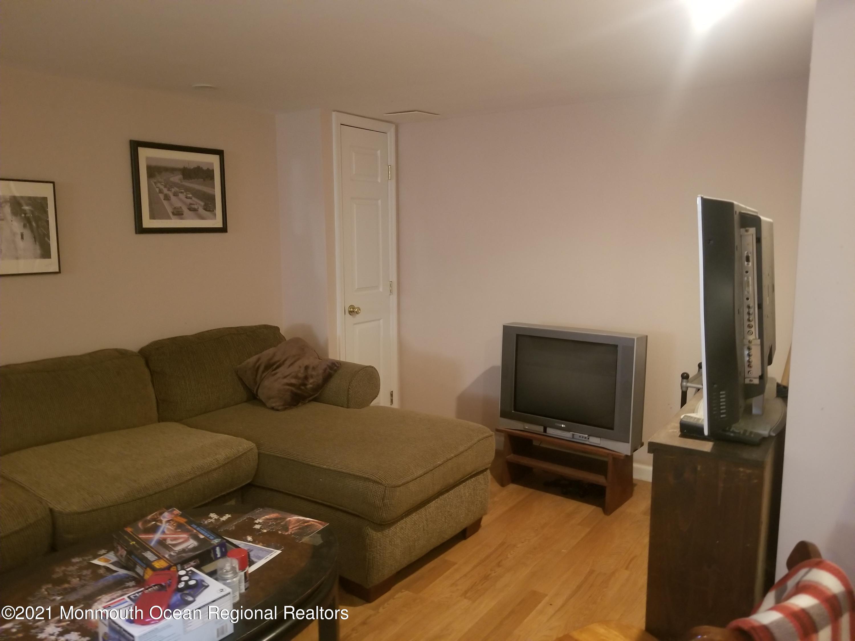 121 Ravine Drive Matawan, NJ 07747 - Photo 21 of 32 20210408_114703