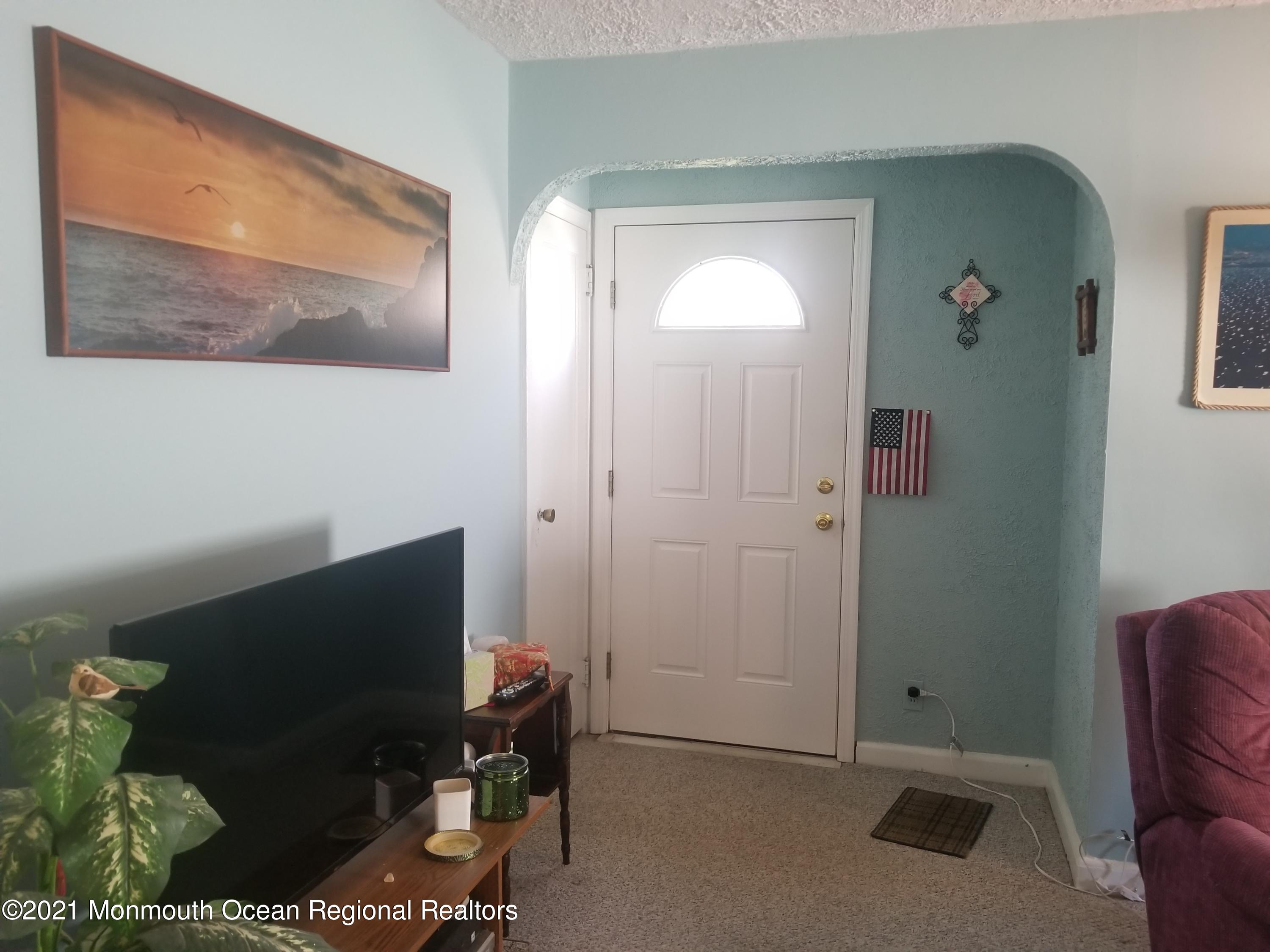 121 Ravine Drive Matawan, NJ 07747 - Photo 5 of 32 20210408_111732