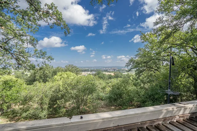 $185,000 | 300 Poker Chip, Unit 11, Horseshoe Bay, TX 78657