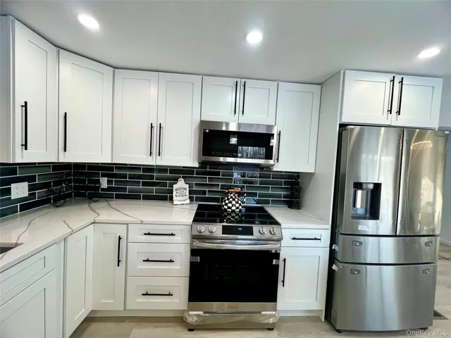 $549,000 | 17 Dunthorne Drive, Bloomingburg, NY 12721