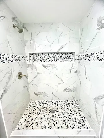 $549,000 | 17 Dunthorne Drive, Bloomingburg, NY 12721