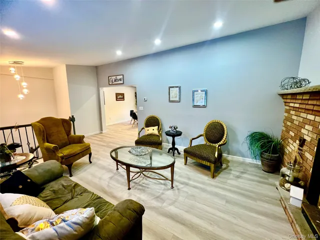 $549,000 | 17 Dunthorne Drive, Bloomingburg, NY 12721