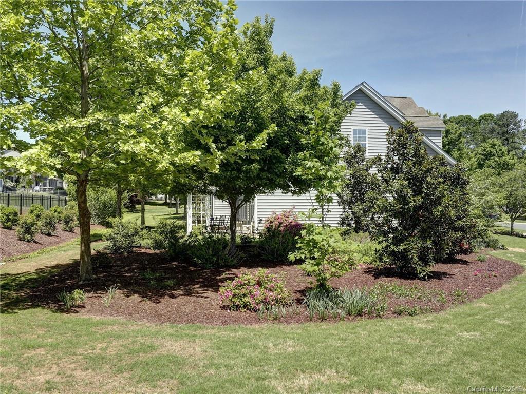 875 Treasure Court Fort Mill, SC 29708 - Photo 4 of 40 Gallery Image 4