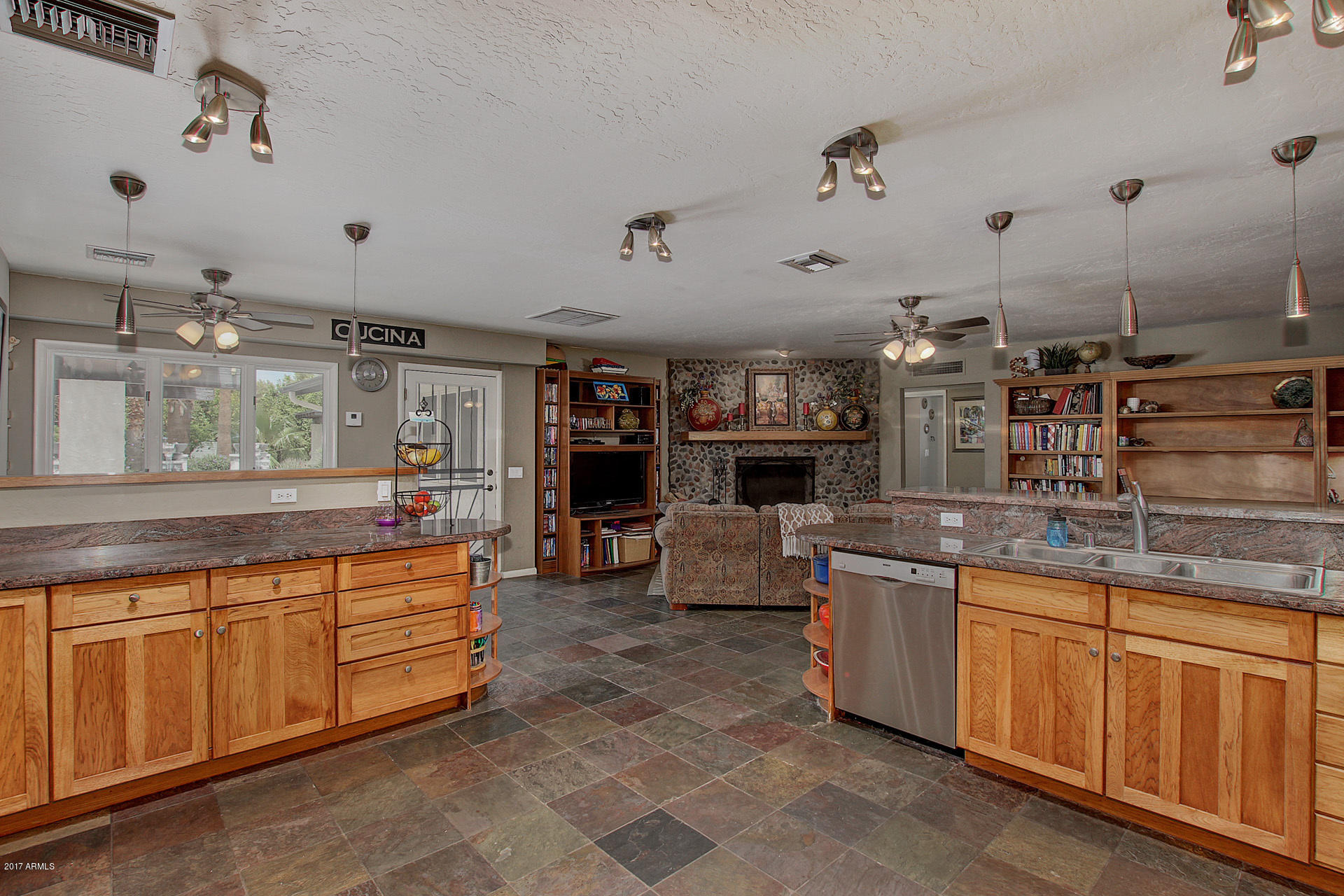 1068 East El Freda Road Tempe, AZ 85284 - Photo 18 of 124 0074-El Freda (23)