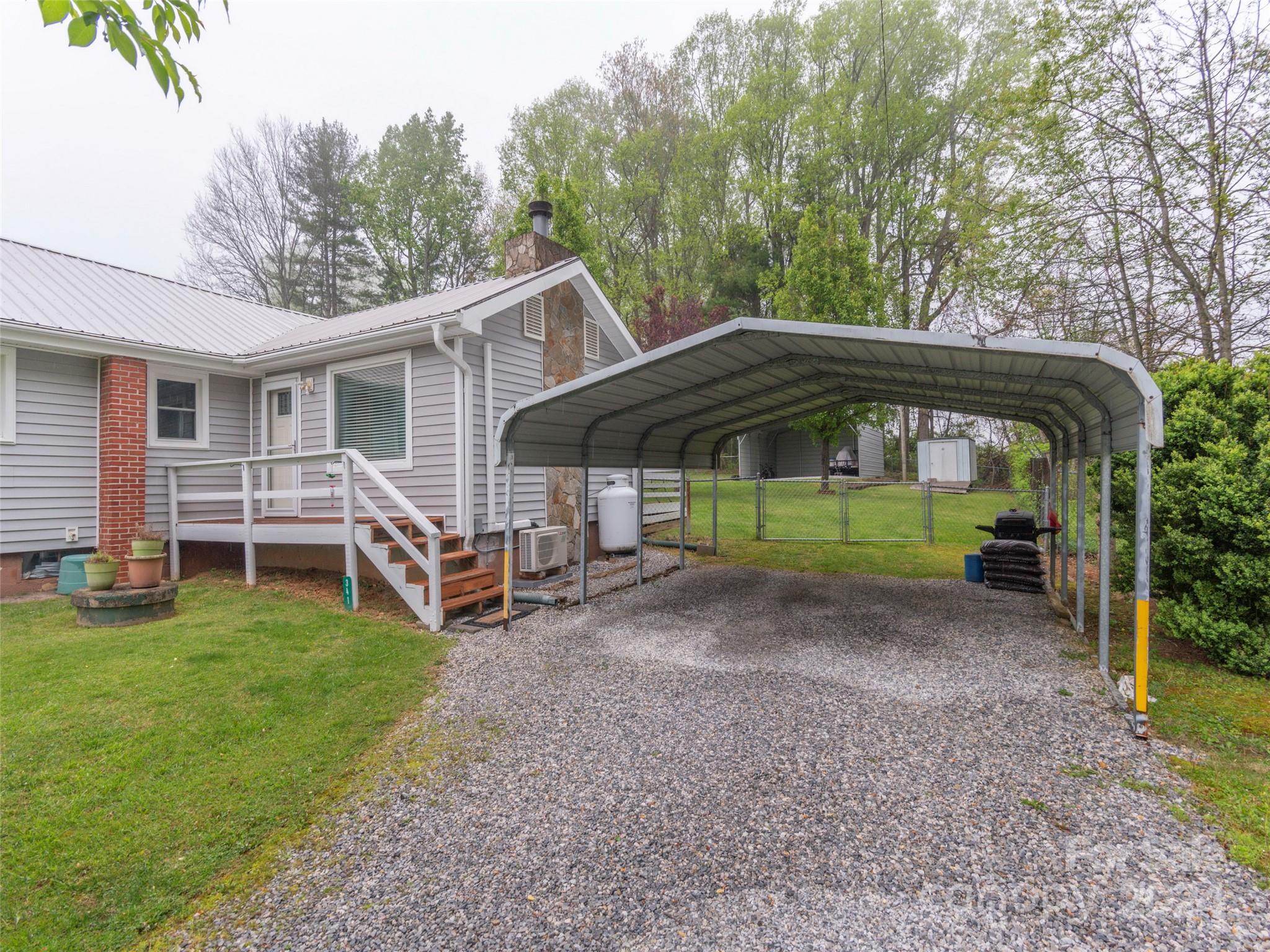 341 Dale Road Spruce Pine, NC 28777 - Photo 17 of 18 Gallery Image 17