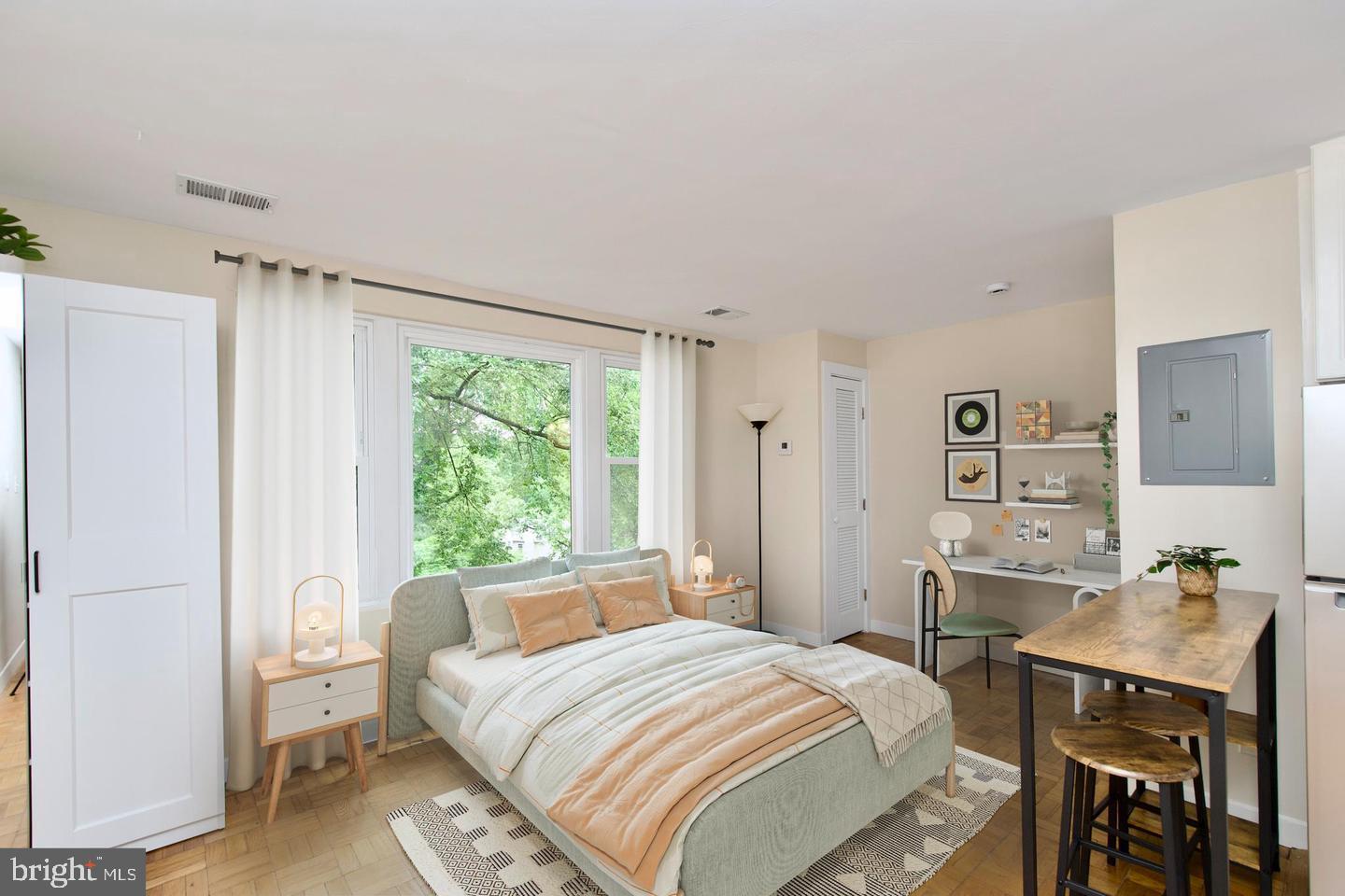 4840 MacArthur Court, Unit 504 Washington, DC 20007 - Photo 6 of 27