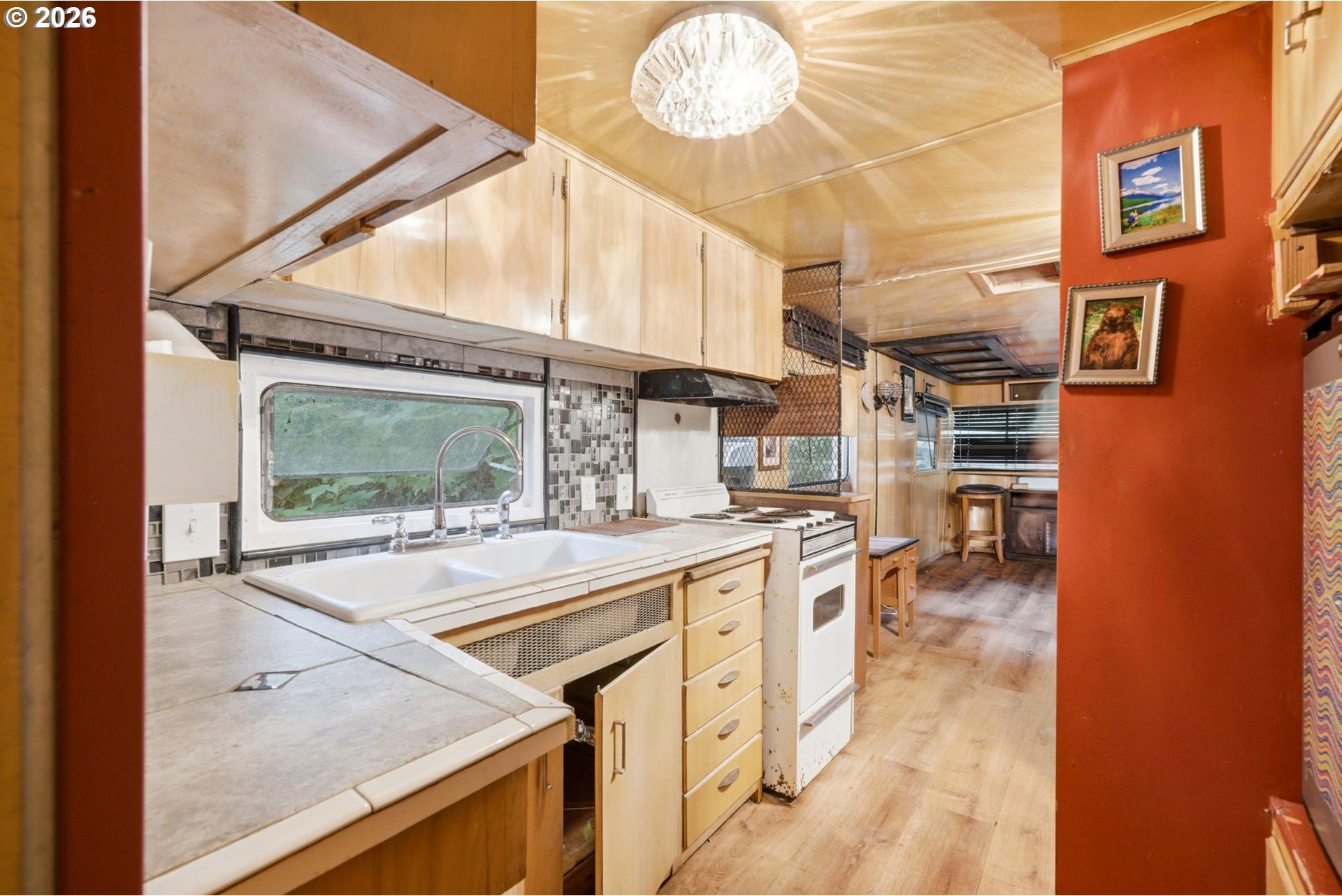 1845 Deer Ridge Road Tillamook, OR 97141 - Photo 10 of 32 Gallery Image 10