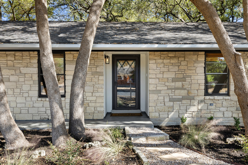 2008 Matthews Lane Austin, TX 78745 - Photo 6 of 36 a front view of a house