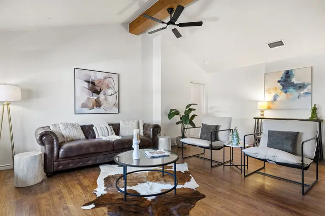 $675,000 | 2008 Matthews Lane, Austin, TX 78745