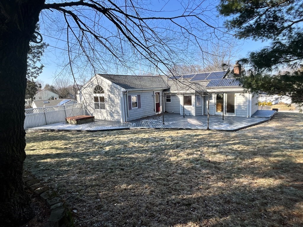 134 Ravenswood Road Waltham, MA 02453 - Photo 1 of 28 Gallery Image 1