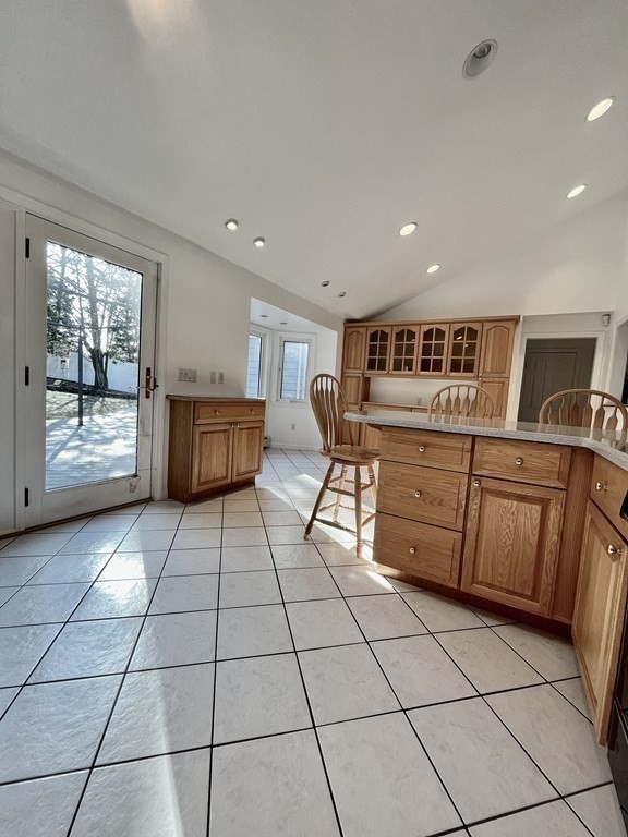134 Ravenswood Road Waltham, MA 02453 - Photo 12 of 28 Gallery Image 12