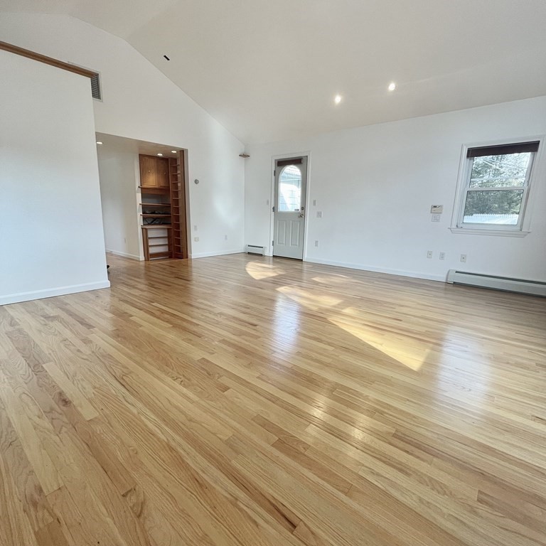 134 Ravenswood Road Waltham, MA 02453 - Photo 14 of 28 Gallery Image 14