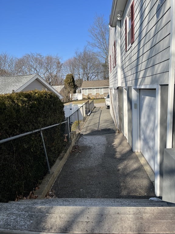134 Ravenswood Road Waltham, MA 02453 - Photo 7 of 28 Gallery Image 7