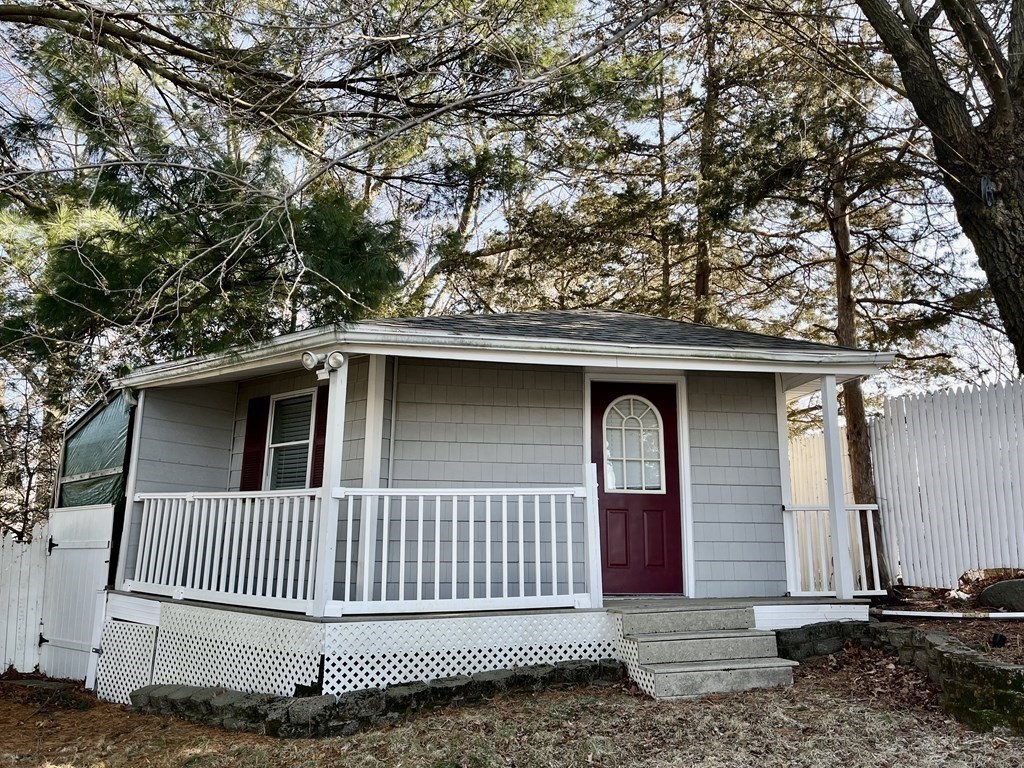 134 Ravenswood Road Waltham, MA 02453 - Photo 8 of 28 Gallery Image 8
